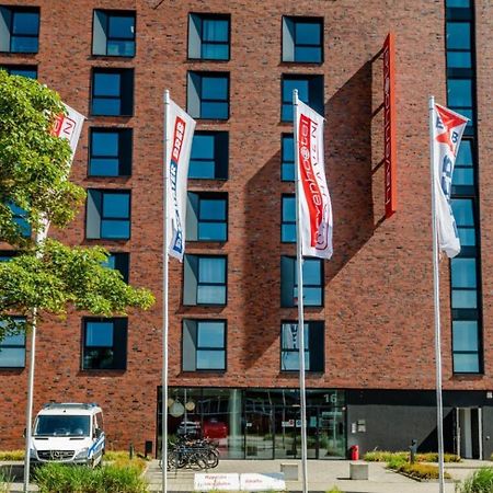 Havenhostel Куксхафен Экстерьер фото