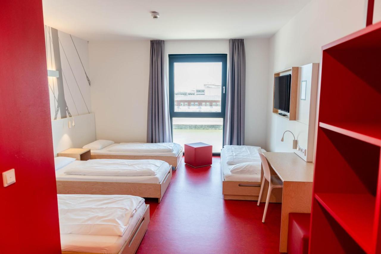 Havenhostel Куксхафен Экстерьер фото