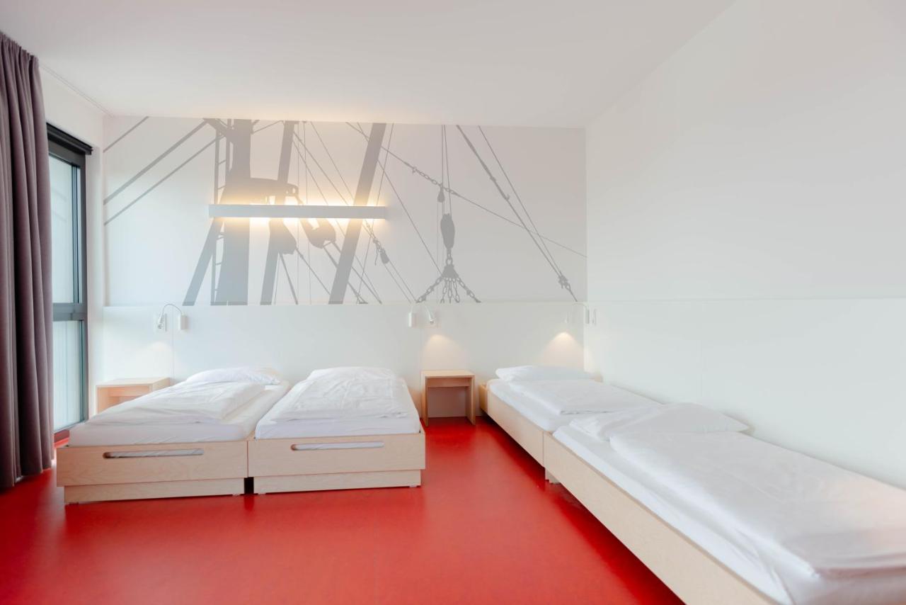 Havenhostel Куксхафен Экстерьер фото
