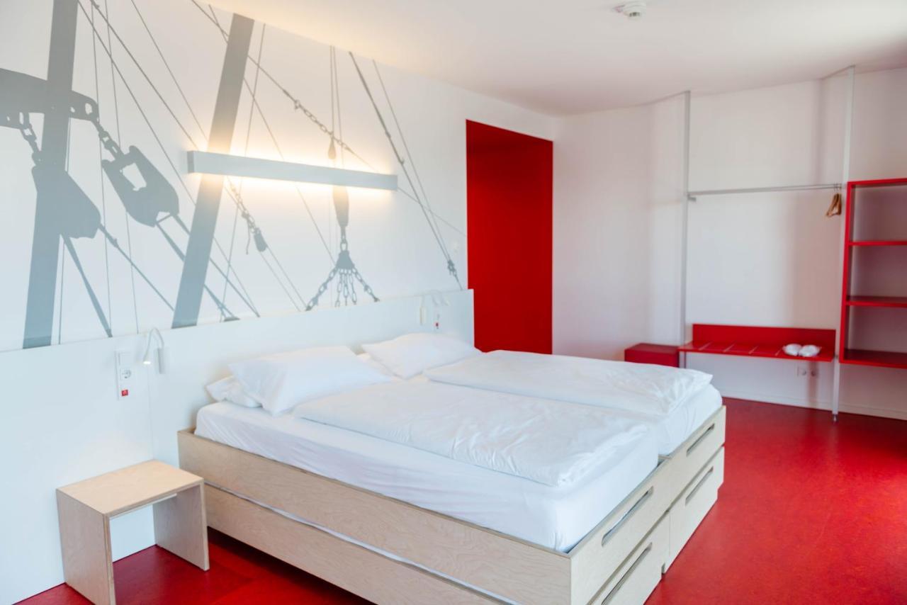 Havenhostel Куксхафен Экстерьер фото